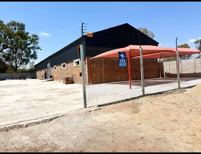 INDUSTRIAL PROPERTY TO RENT IN LADINE